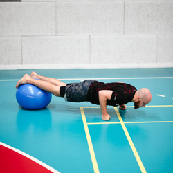 YB01N 55CM BLUE PIŁKA GIMNASTYCZNA HMS