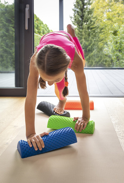 Półwałek do masażu sensoryczny niebieski 30 cm Tullo ref 492